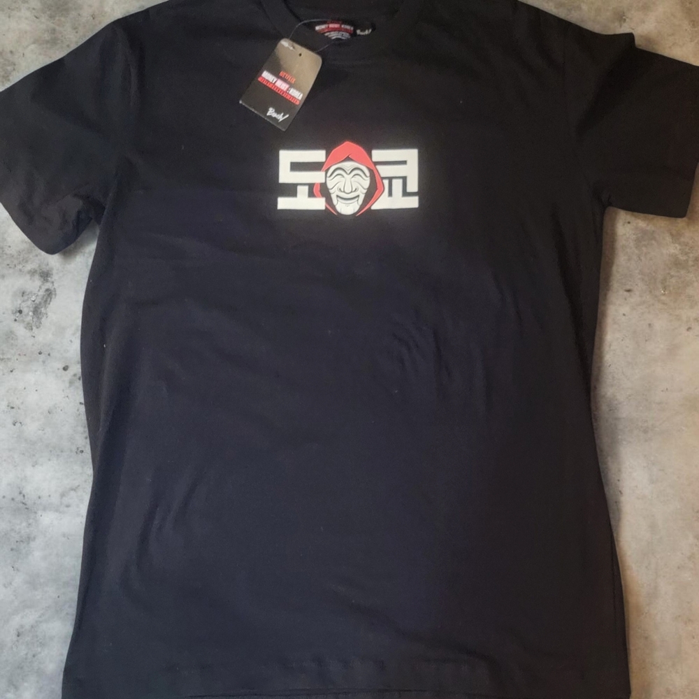 Netflix Black Tee with Red and White Graphic